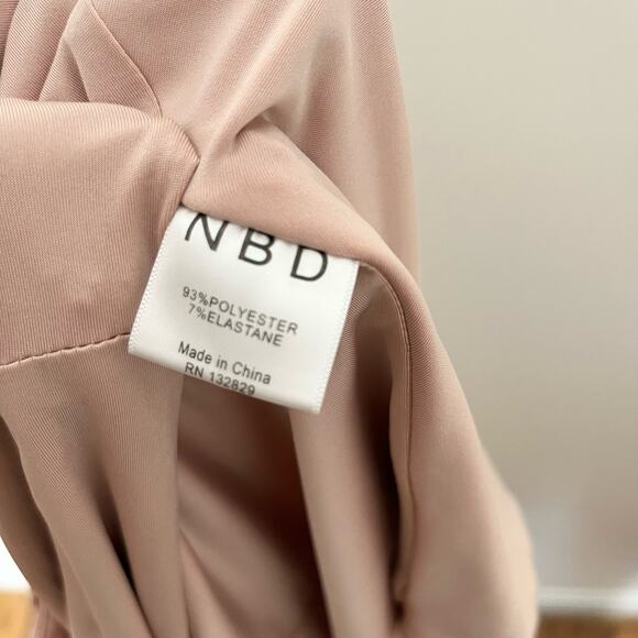 NBD Women's Buttercup Maxi Dress Size Medium Pink Blush V Neck High Slit Slinky - Picture 7 of 10